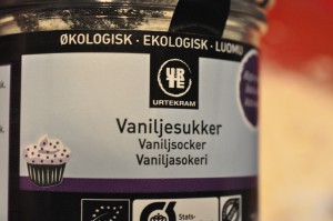 Fudge med kondenseret mælk & salte peanuts