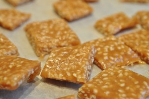 Flødekarameller med sesam nemme i mikroovn