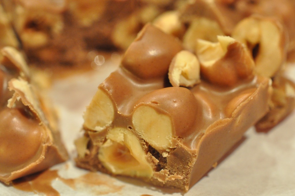 Nougatbrud - hasselnødder med blød nougat