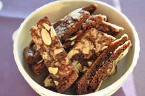 DSC_9850 • nogetiovnen.dk Kakaosnitter opskrift på chokoladesmåkager