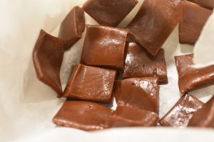 DSC_0872 • nogetiovnen.dk Flødekarameller med chokolade - nem opskrift