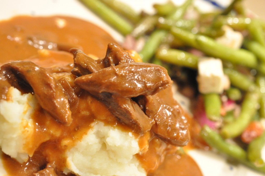 Mør og langtidssimret Bøf Stroganoff i flødesauce