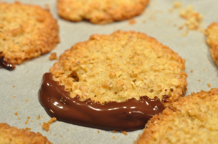 Havregrynssmåkager med chokoladekant DSC_1377
