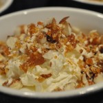 Koldskålsfromage med mandelkrokant opskrift