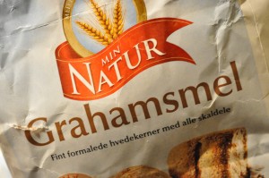 Nemme pizzaer med grahamsmel og lækkert fyld