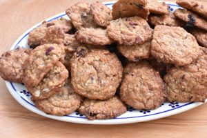 DSC_0095 • nogetiovnen.dk Grove cookies med tranebær og chokolade