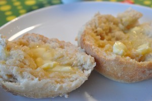 DSC_2585 • nogetiovnen.dk Ciabatta fødselsdagsboller med smør