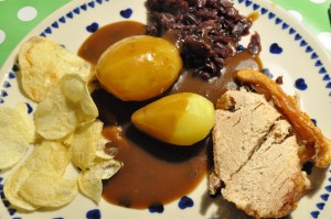 Flæskesteg med det hele