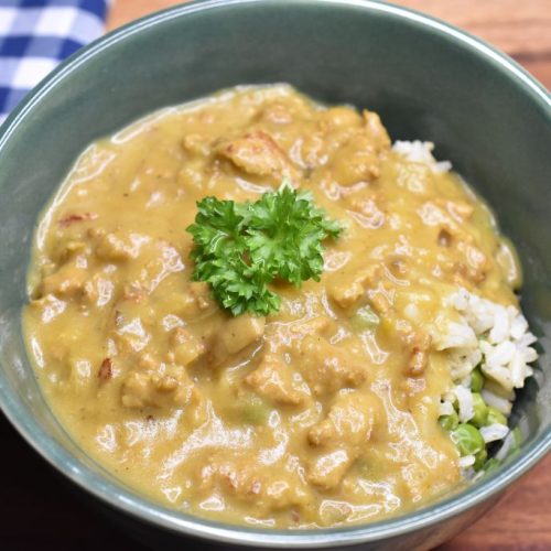 Karrygryde: svinekød i karry med æbler - opskrift