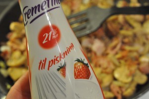 Tortellini ret med fløde og bacon - nem opskrift