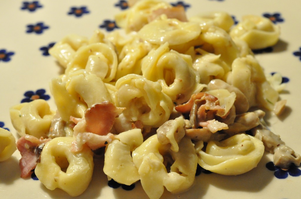 Tortellini - nem opskrift med bacon og fløde