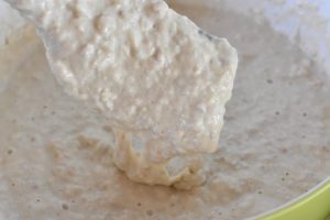 Foccacia brød med pesto - nemt madbrød