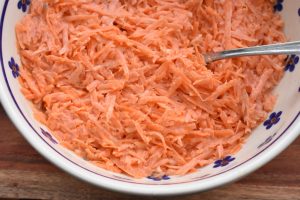 Gulerodstzatziki - nem tzatziki med gulerødder