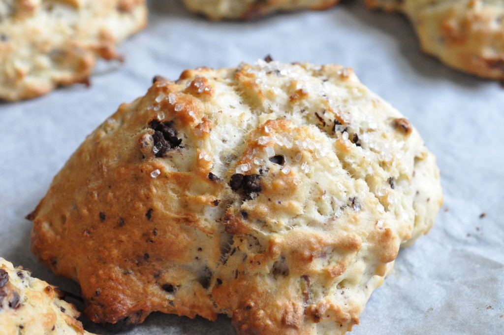 Scones med æble og chokolade nem opskrift