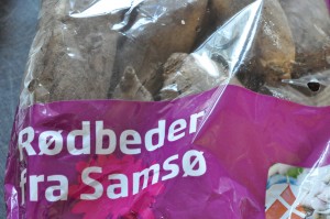 Rødbedetzatziki - nem tzatziki med rødbeder