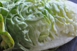 Flæskesteg med hasselback kartofler og salat