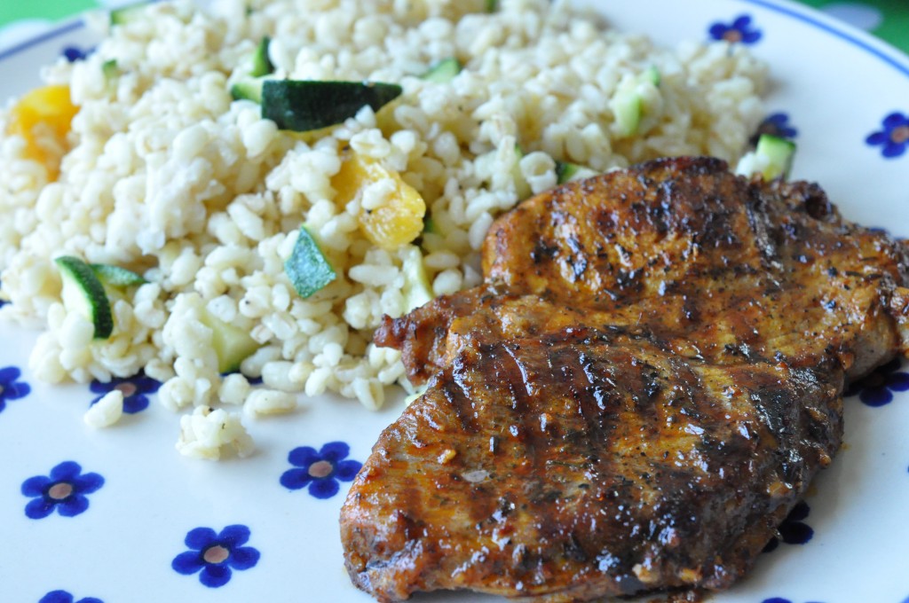 Bulgursalat med abrikos og squash - opskrift