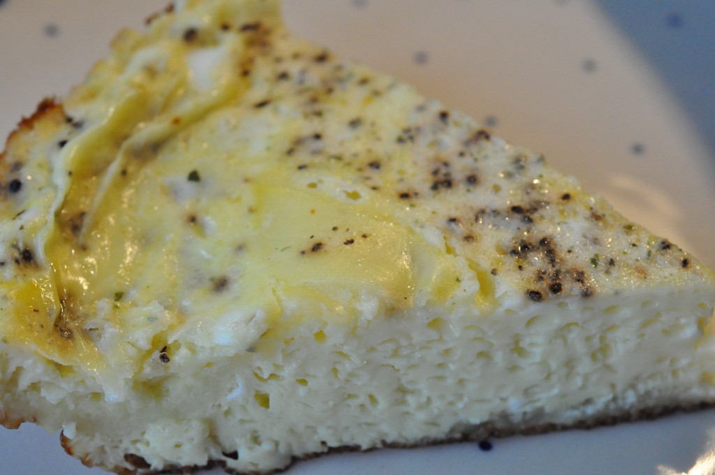 DSC_5279 • nogetiovnen.dk Æggekage - luftig æggekage med bagepulver