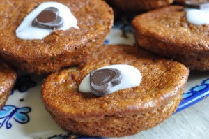 Banankage og bananmuffins uden chokolade - med mange bananer