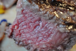 Oksemedaljon med bacon på grill eller pande