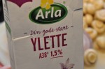 Pizza a la flammkuchen med skinke og løg