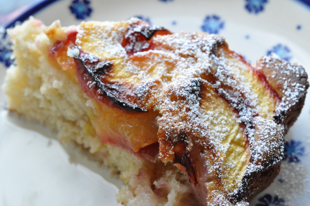 Frugttærte med nektariner & marcipan opskrift