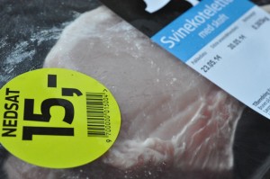 Skaftkoteletter på grill pande - med tilbehør