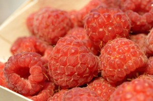 Pavlova med marcipan og jordbær - opskrift