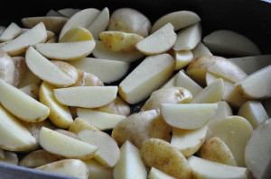 Hjemmelavede pommes frites i ovn med olie