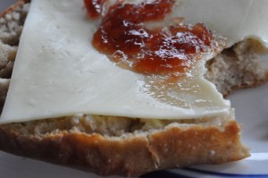 Sommerferie i Norge -bolle med ost