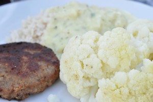 Norske hakkebøffer med blomkål