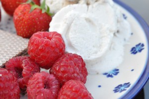 Hjemmelavet is med kondenseret mælk