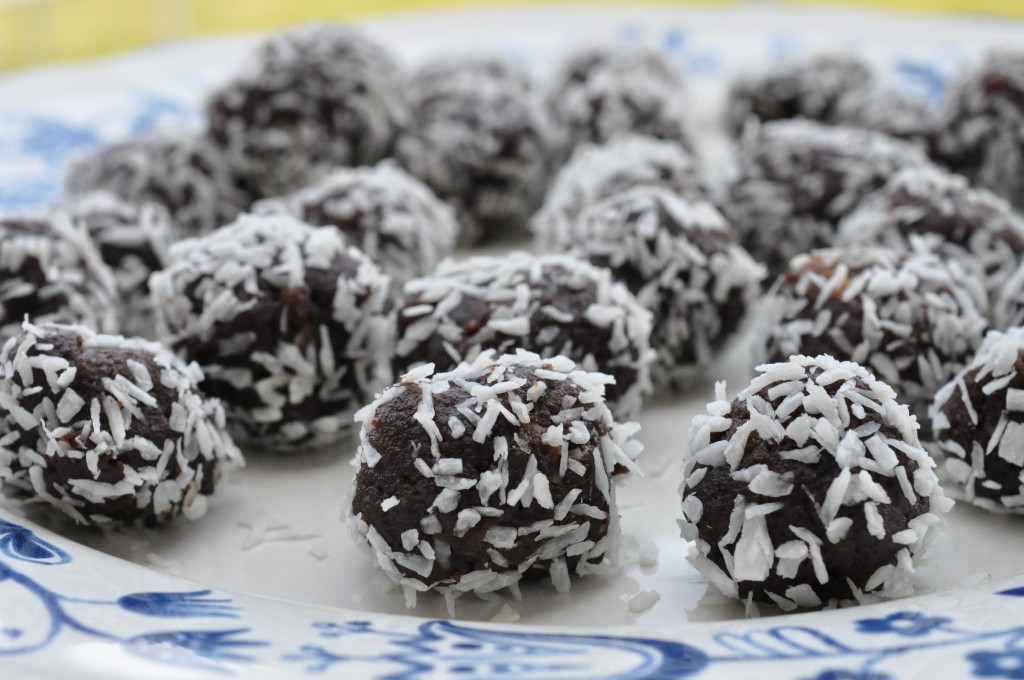 Romkugler - opskrift på lækre trøfler med kokos