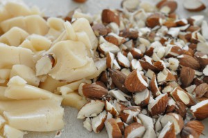 Cookies med marcipan og mandler - opskrift