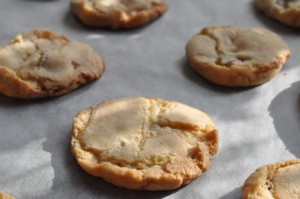 Cookies med marcipan og mandler - opskrift