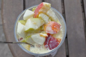 DSC_8064 • nogetiovnen.dk Frugtsalat med råcreme eller vaniljecreme