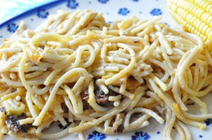 DSC_8284 • nogetiovnen.dk Pasta med ostesovs, bacon og peberfrugt - opskrift