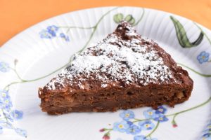 Sund gulerodskage - opskrift på fedtfattig med æble