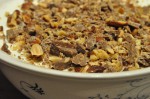 Tykmælksfromage med Daim og mandelknas