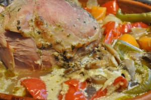 Mør og lækker skinke i Römertopf med grøntsager og kokosmælk