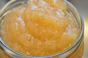 Æblemarmelade med kanel, kardemomme og vanilje