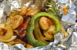 Bøf i folie med grøntsager - hakkebøffer i ovn