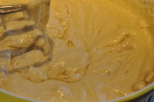 Æblekage med marcipan & kanel nem opskrift