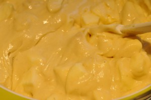 Æblekage med marcipan & kanel nem opskrift