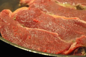 Steaks af oksefilet med grøntsager & kartofler