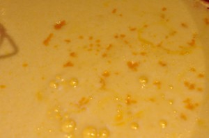 Æblekage med marcipan, makroner og appelsin - saftig