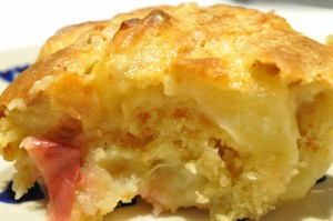 Æblekage med marcipan, makroner og appelsin - saftig