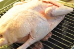Sprød og lækker langtidsstegt andesteg med æbler og svesker