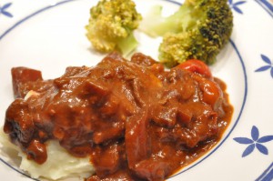 Gullash opskrift - klassisk mormor simremad