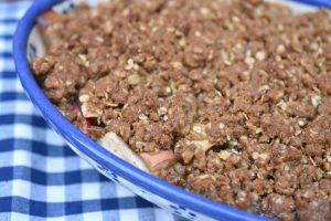 DSC_3061 • nogetiovnen.dk Æblekage med crumble af havregryn & brun farin